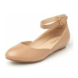 Flats with Ankle Strap.